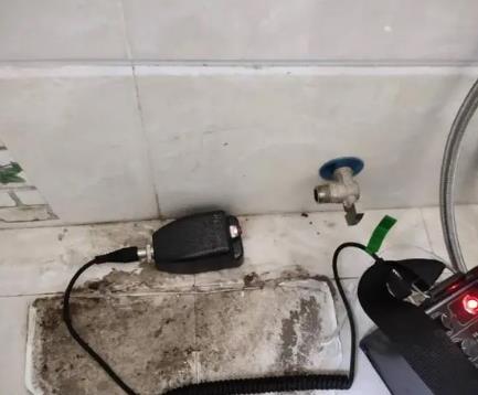 海西屋顶漏水维修公司分享下卫生间漏水的危害及解决方法
